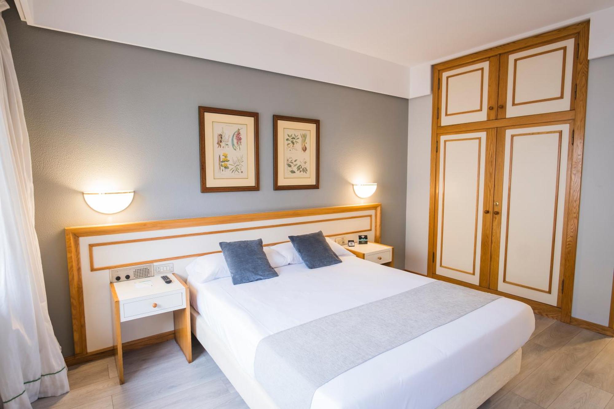 Hotel Alda Бойро Екстер'єр фото